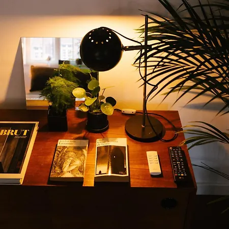 A Place - Boutique & Flats - Leeuwenstraat 20