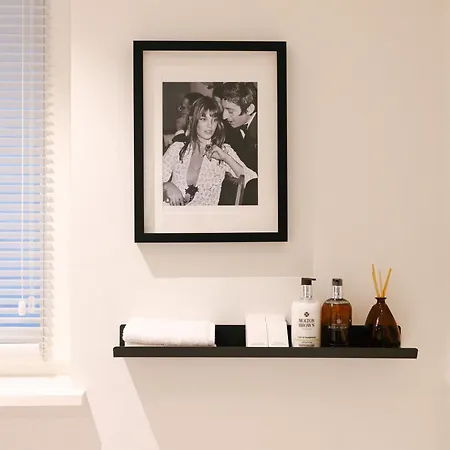 A Place - Boutique & Flats - Leeuwenstraat 20 アパート アントウェルペン